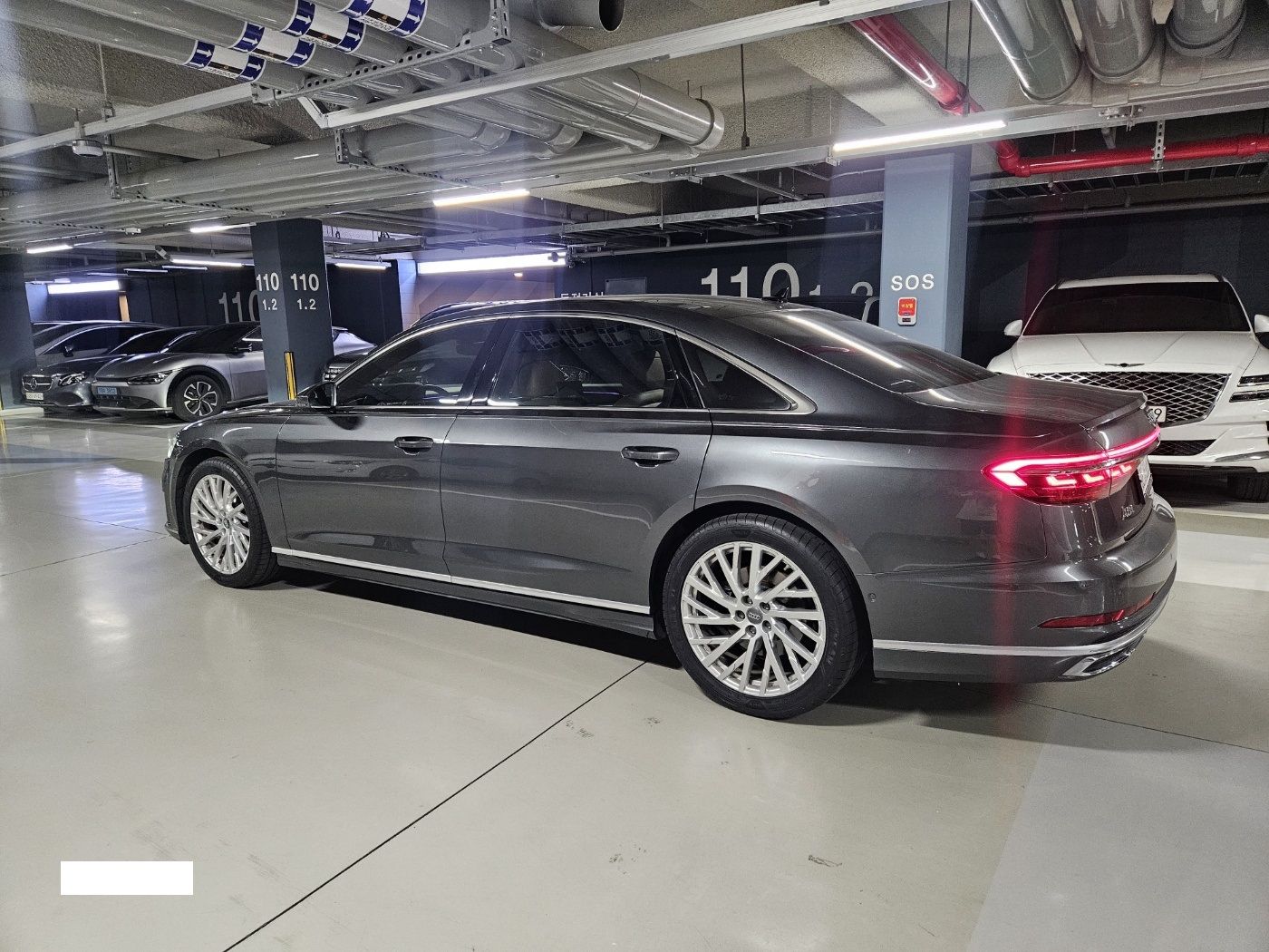 AUDI A8 D5 2021