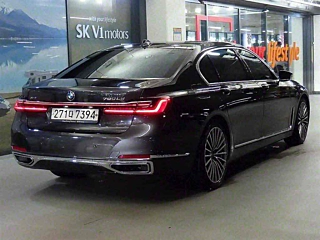 BMW 7-SERIES G11 2021