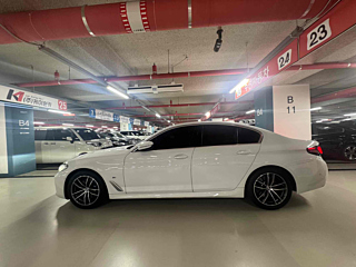 BMW 5-SERIES G30 2022