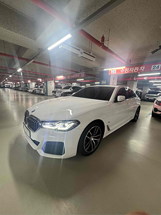 BMW 5-SERIES G30 2022