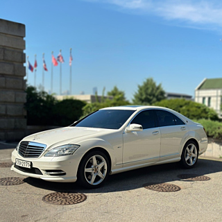 MERCEDES BENZ S-CLASS W221 2011