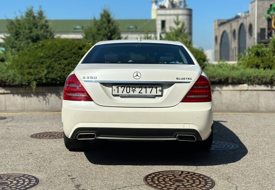 MERCEDES BENZ S-CLASS W221 2011