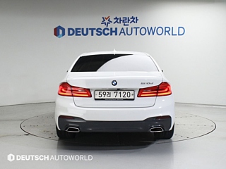 BMW 5-SERIES G30 2017