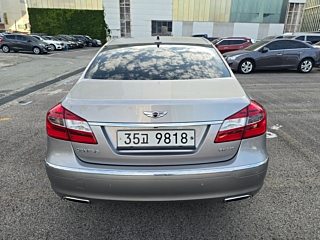 HYUNDAI GENESIS 2012