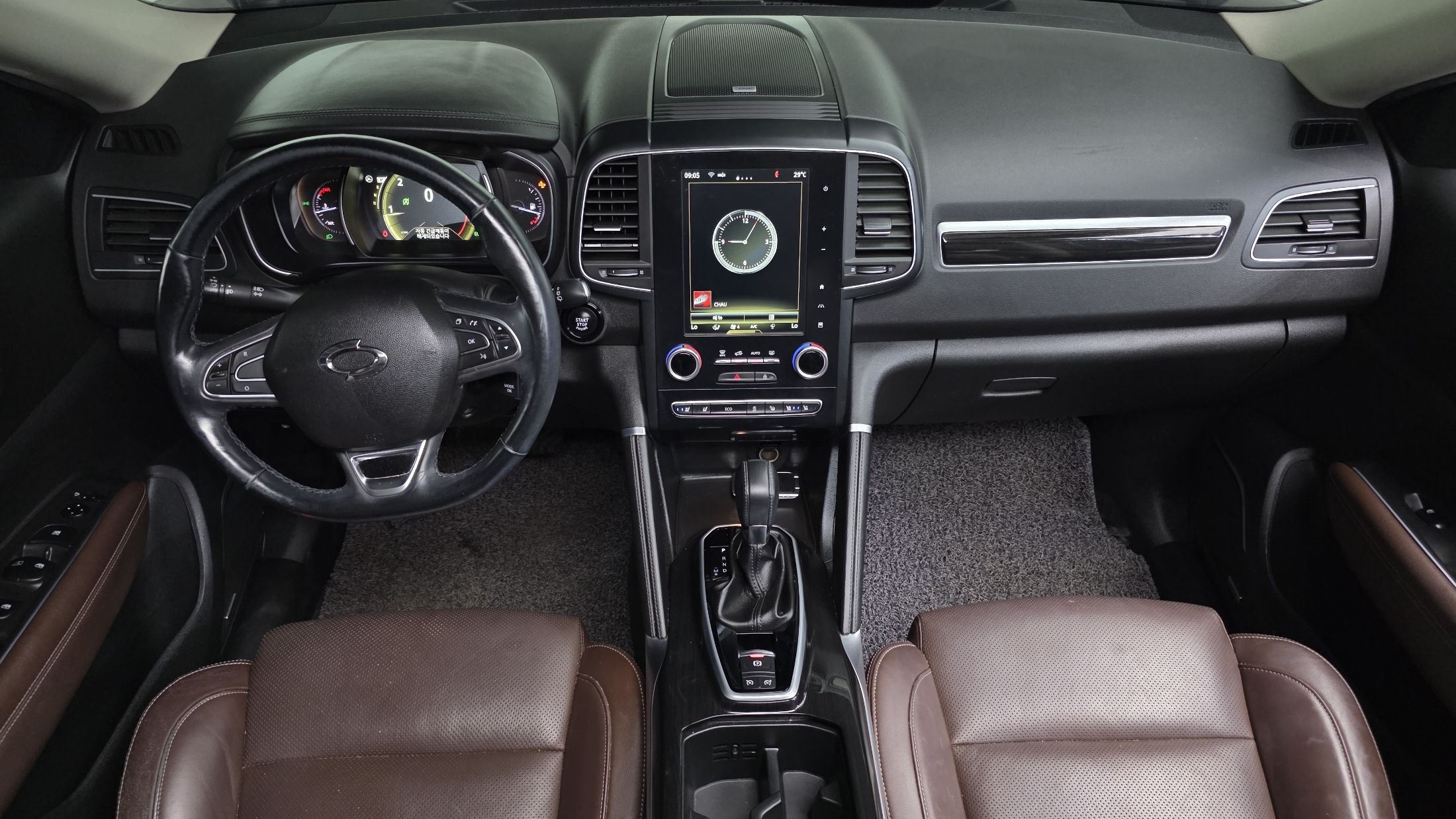 SAMSUNG QM6 2017