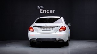 MERCEDES BENZ E-CLASS W213 2017