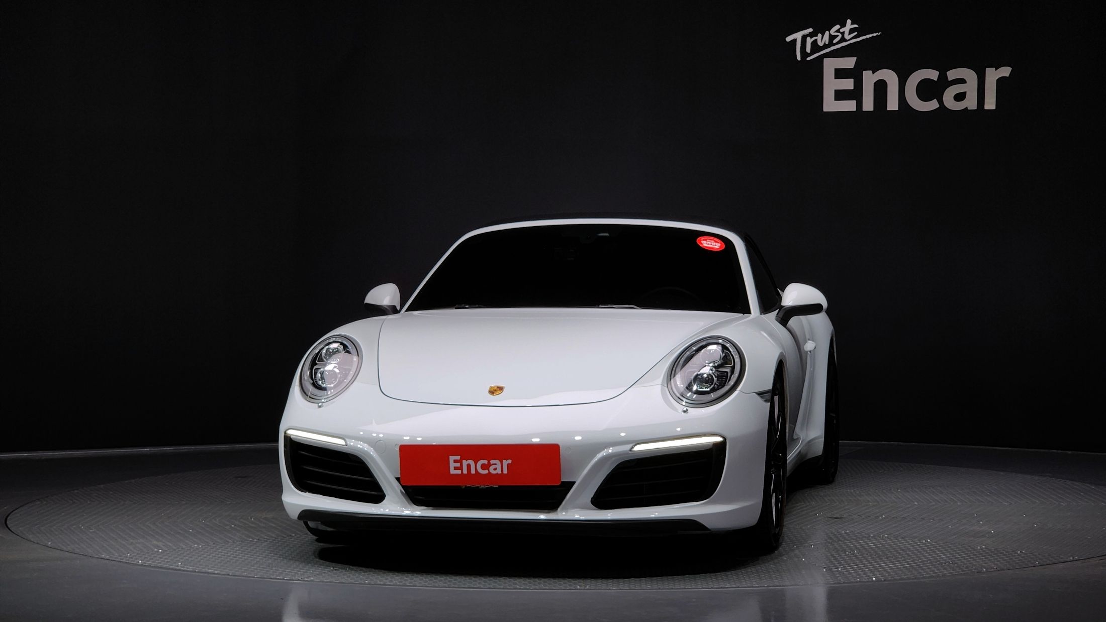PORSCHE 911 2016