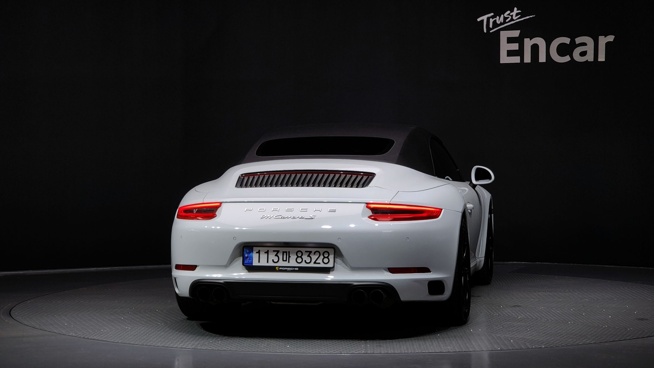 PORSCHE 911 2016