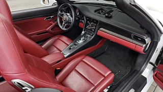 PORSCHE 911 2016