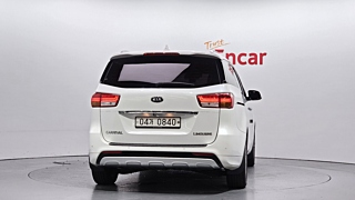 KIA CARNIVAL 2016