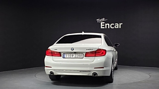 BMW 5-SERIES G30 2019