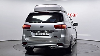 KIA CARNIVAL 2018