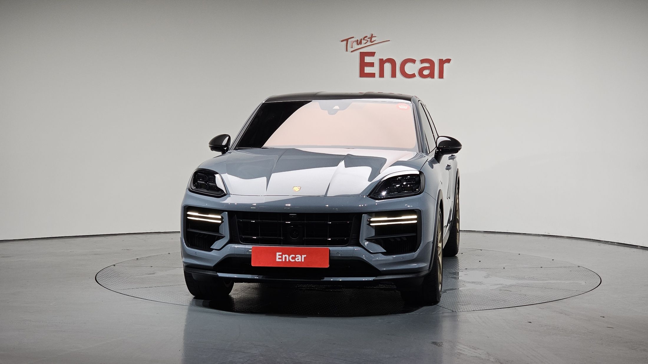 PORSCHE CAYENNE PO536 2024