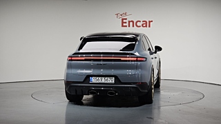 PORSCHE CAYENNE PO536 2024