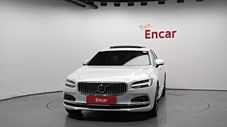 VOLVO S90 2023