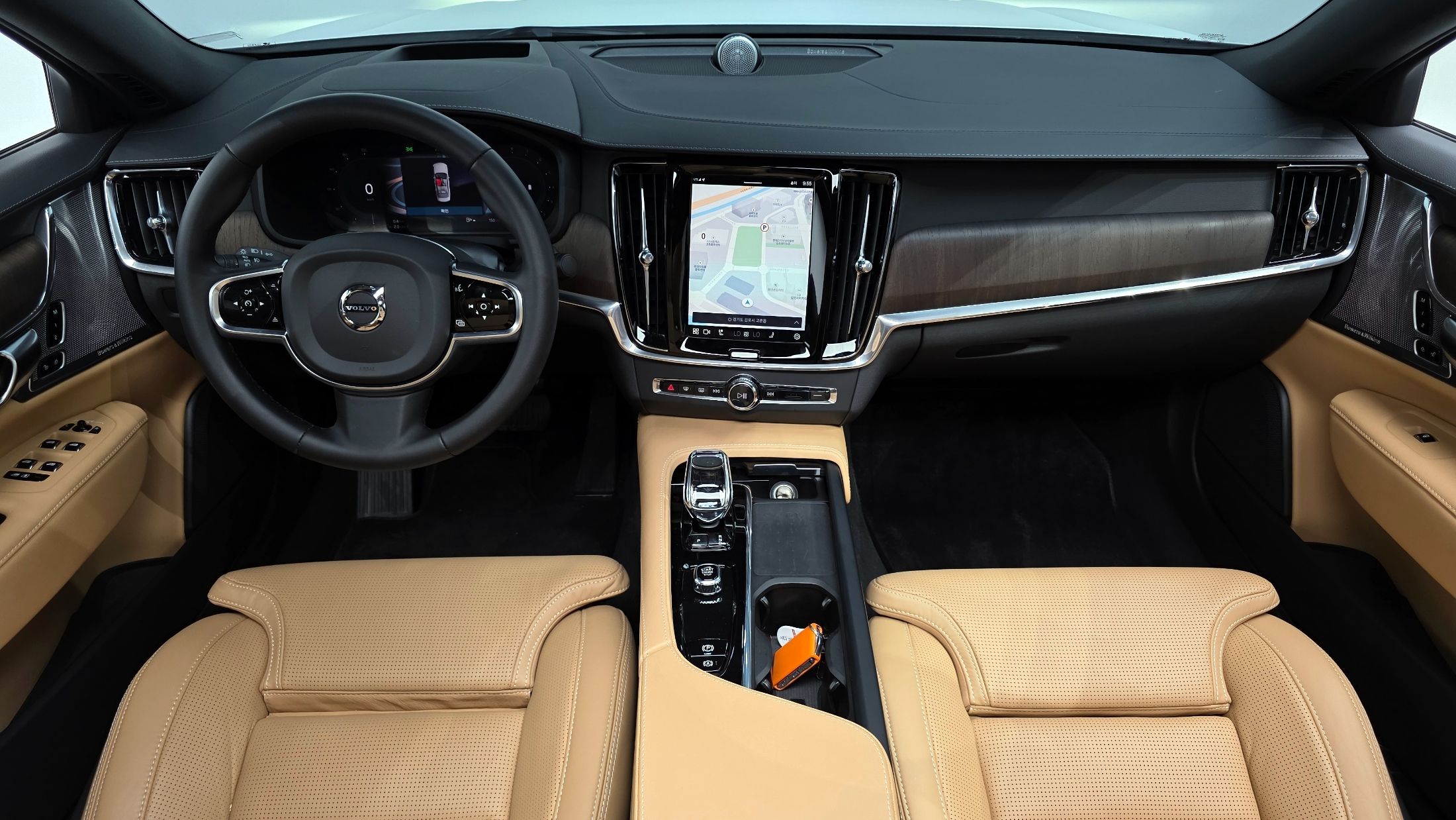 VOLVO S90 2023