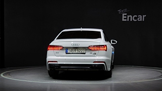 AUDI A6 C8 2023