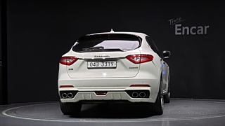 MASERATI LEVANTE 2017