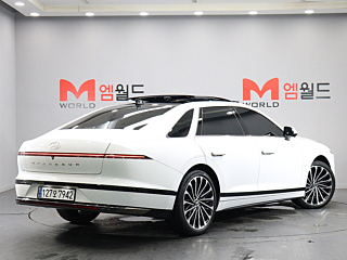 HYUNDAI GRANDEUR HYBRID GN7 2023