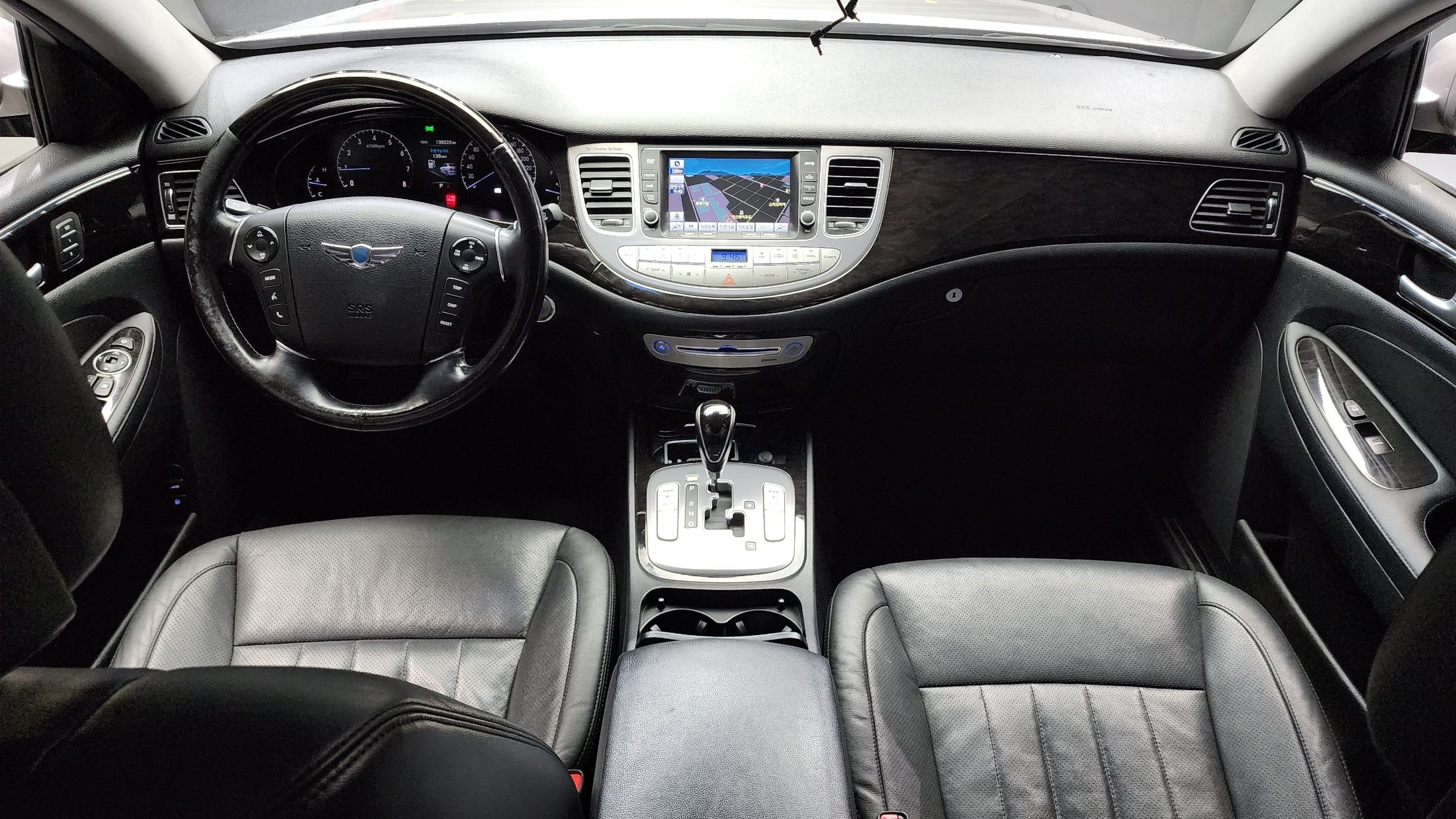 HYUNDAI GENESIS 2011