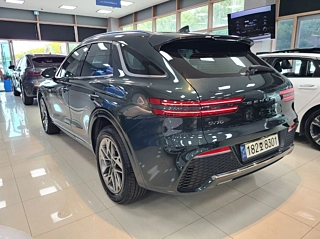 GENESIS GV70  2021