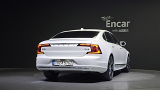 VOLVO S90 2021