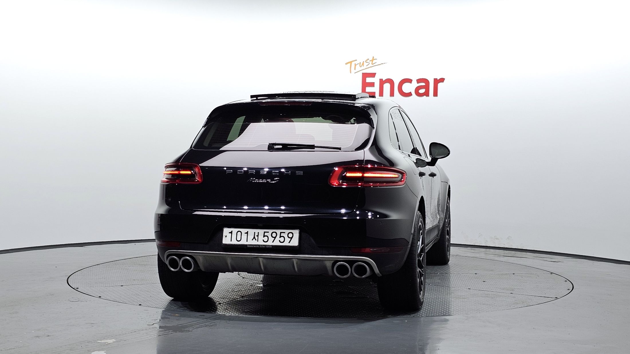 PORSCHE MACAN 2016