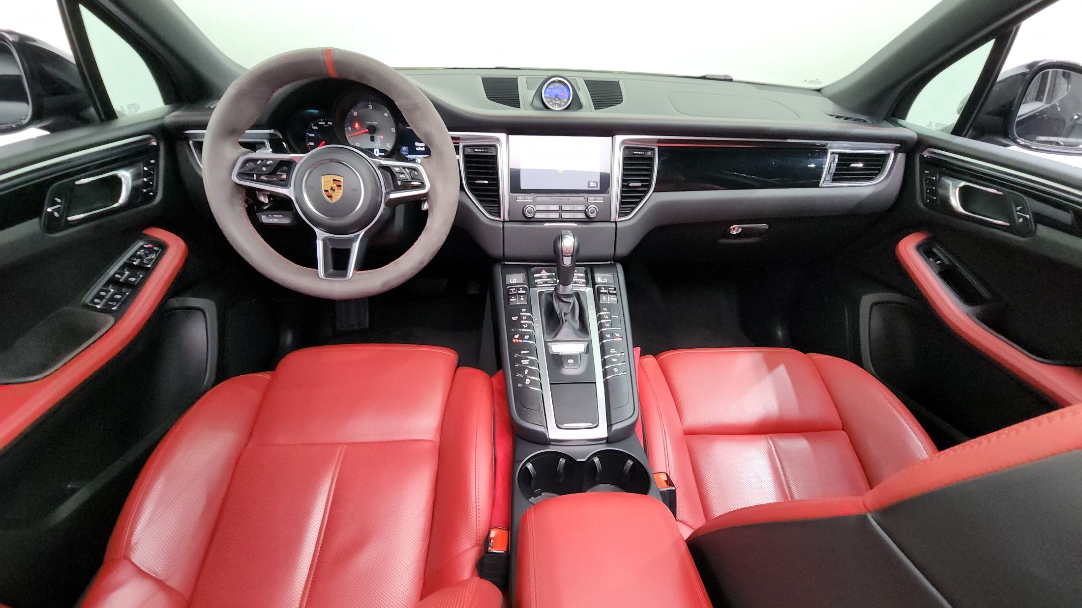 PORSCHE MACAN 2016