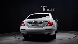MERCEDES BENZ E-CLASS W213 2017