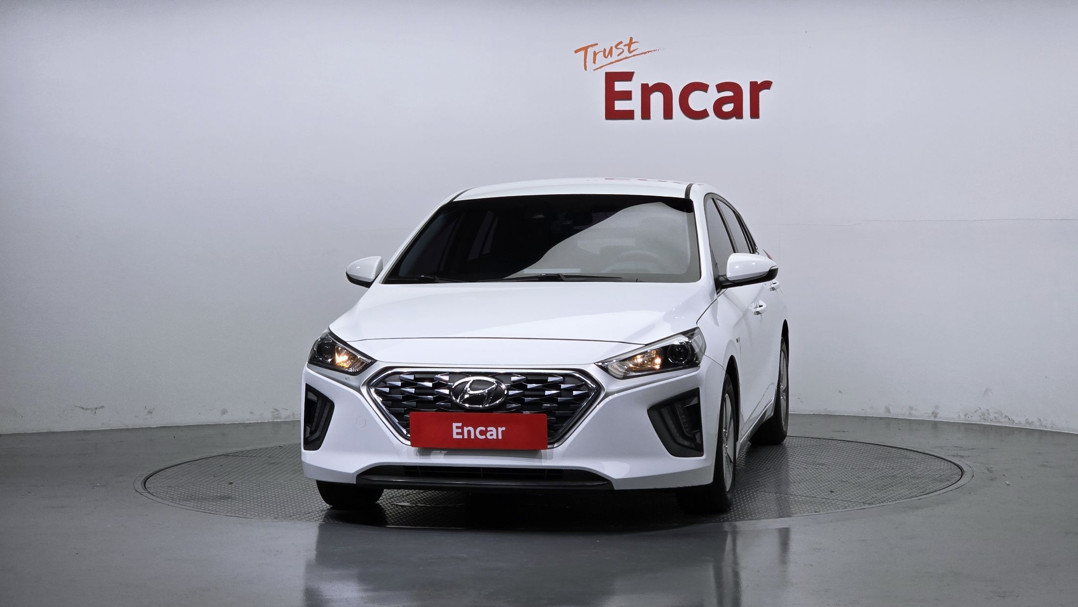 HYUNDAI IONIQ HYBRID 2019