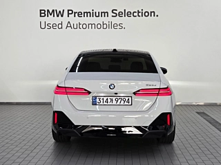 BMW 5-SERIES G60 2024