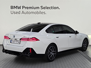 BMW 5-SERIES G60 2024