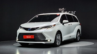 TOYOTA SIENNA  4 GENERATION 2.5 Hybrid 2WD 2022