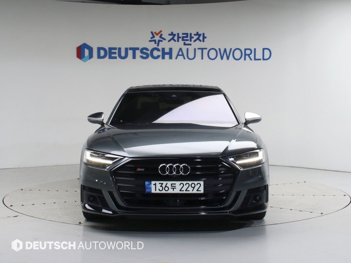AUDI S8 D5 2021