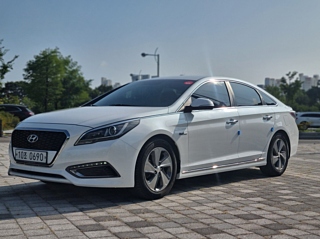 HYUNDAI LF SONATA HYBRID 2016