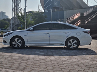 HYUNDAI LF SONATA HYBRID 2016