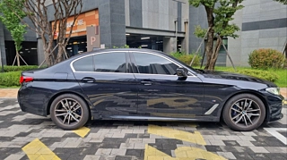 BMW 5-SERIES G30 2023