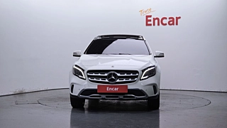 MERCEDES BENZ GLA-CLASS X156 2017