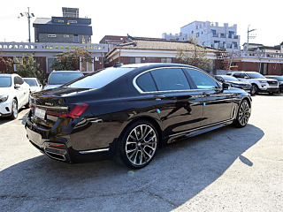 BMW 7-SERIES G11 2020