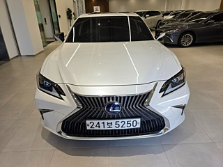 LEXUS ES300H 2020