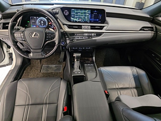 LEXUS ES300H 2020