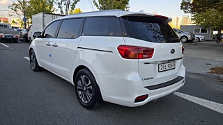 KIA CARNIVAL 2018