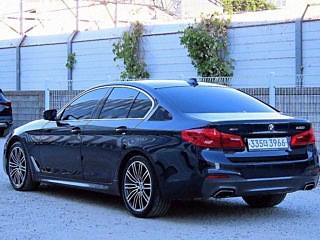BMW 5-SERIES G30 2019