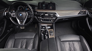 BMW 5-SERIES G30 2017