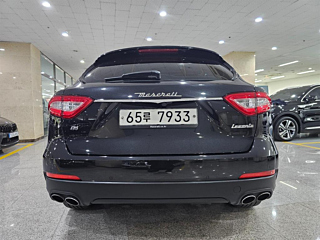 MASERATI LEVANTE 2018