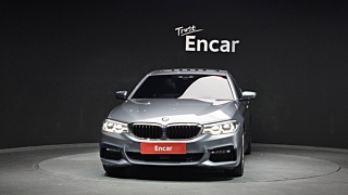 BMW 5-SERIES G30 2017