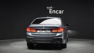 BMW 5-SERIES G30 2017