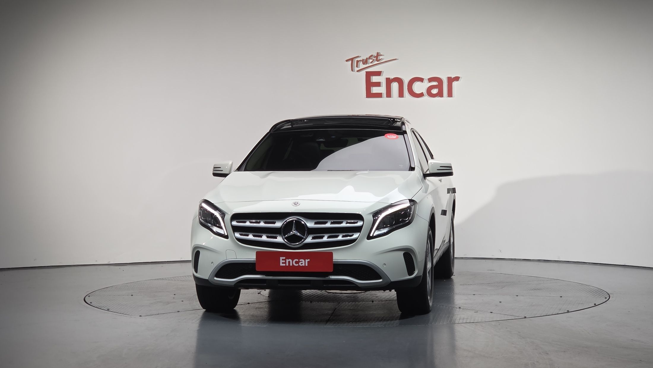 MERCEDES BENZ GLA-CLASS X156 2017