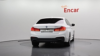 BMW 5-SERIES G30 2018