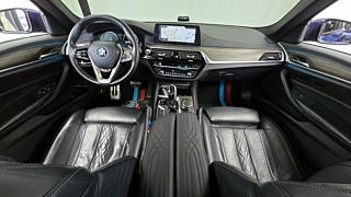 BMW 5-SERIES G30 2017